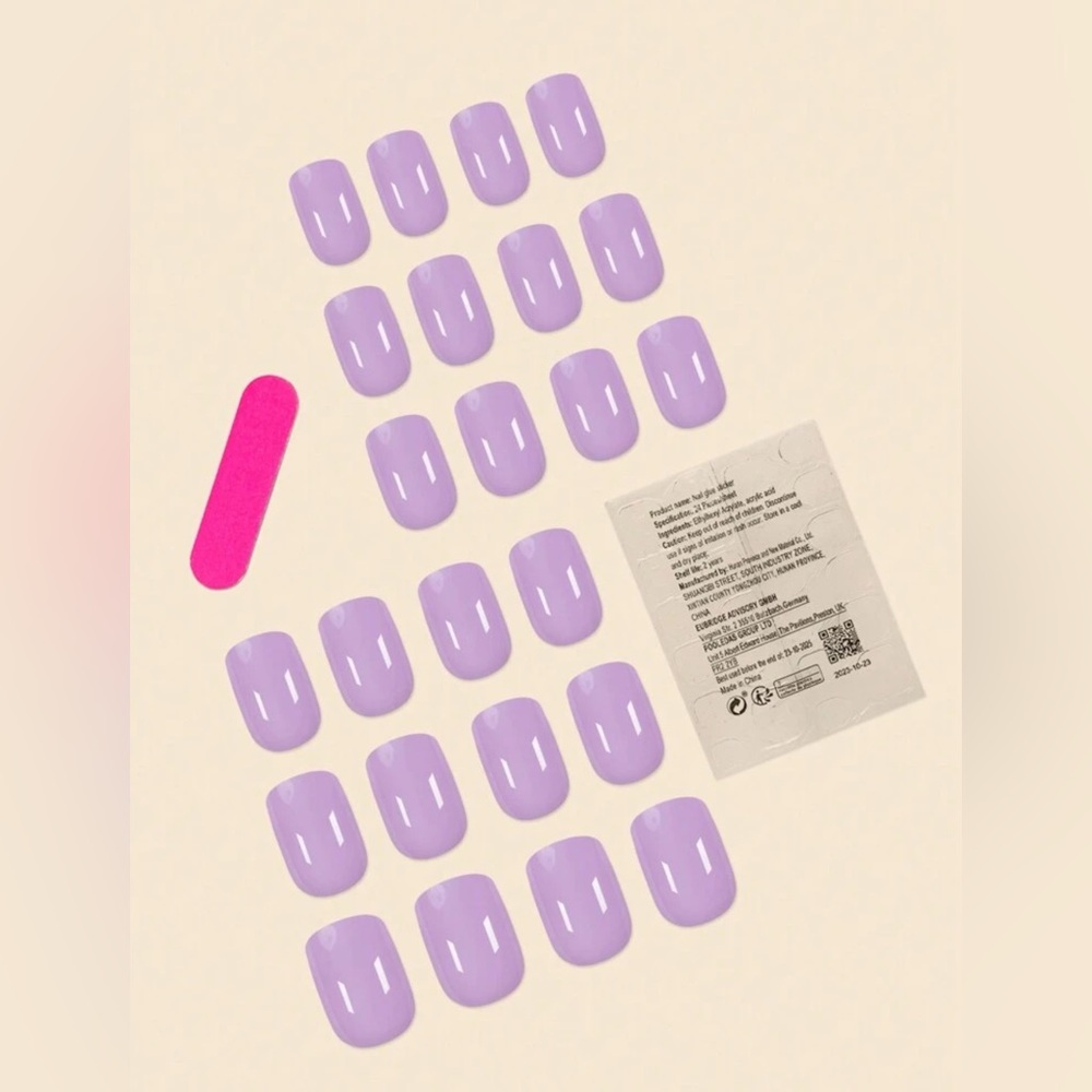 Press-On Lilac Purple Nails Set - 24 pieces